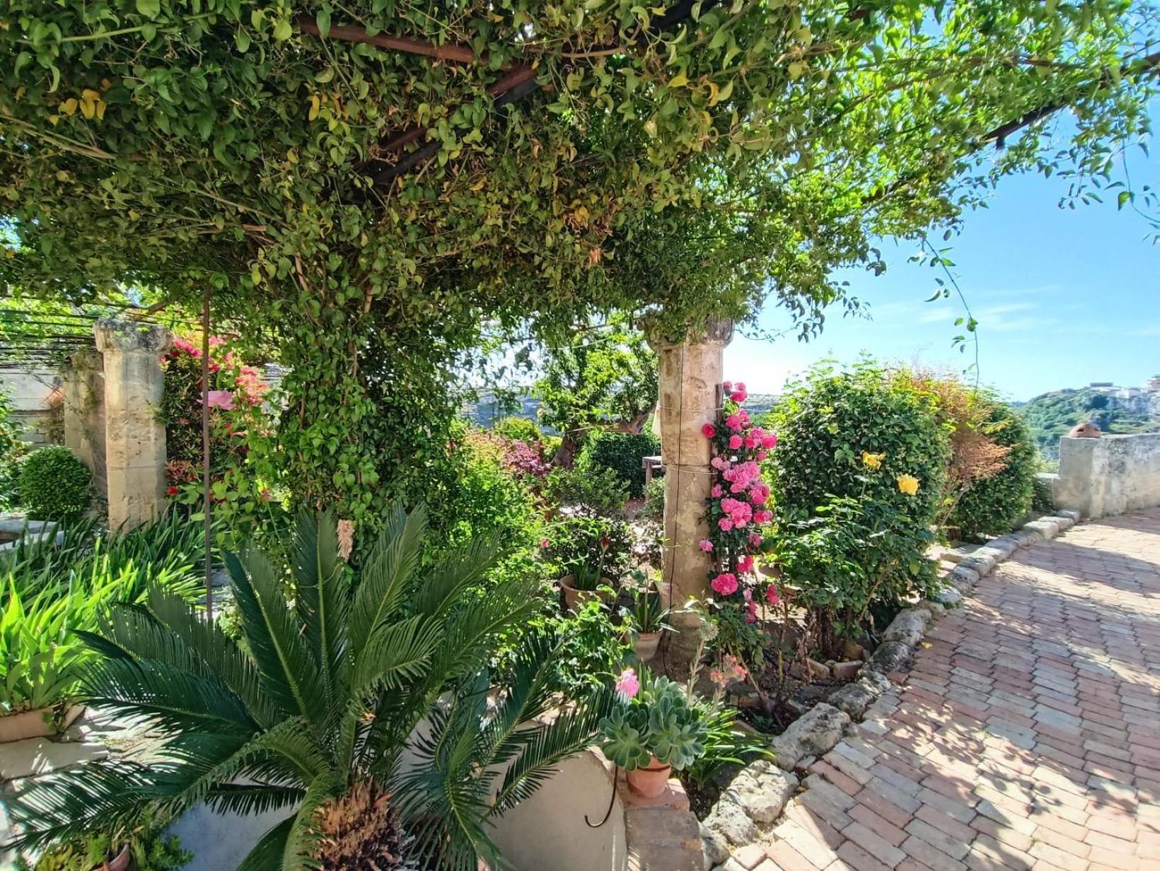 Palazzo Bernardini B & B Матера Екстериор снимка