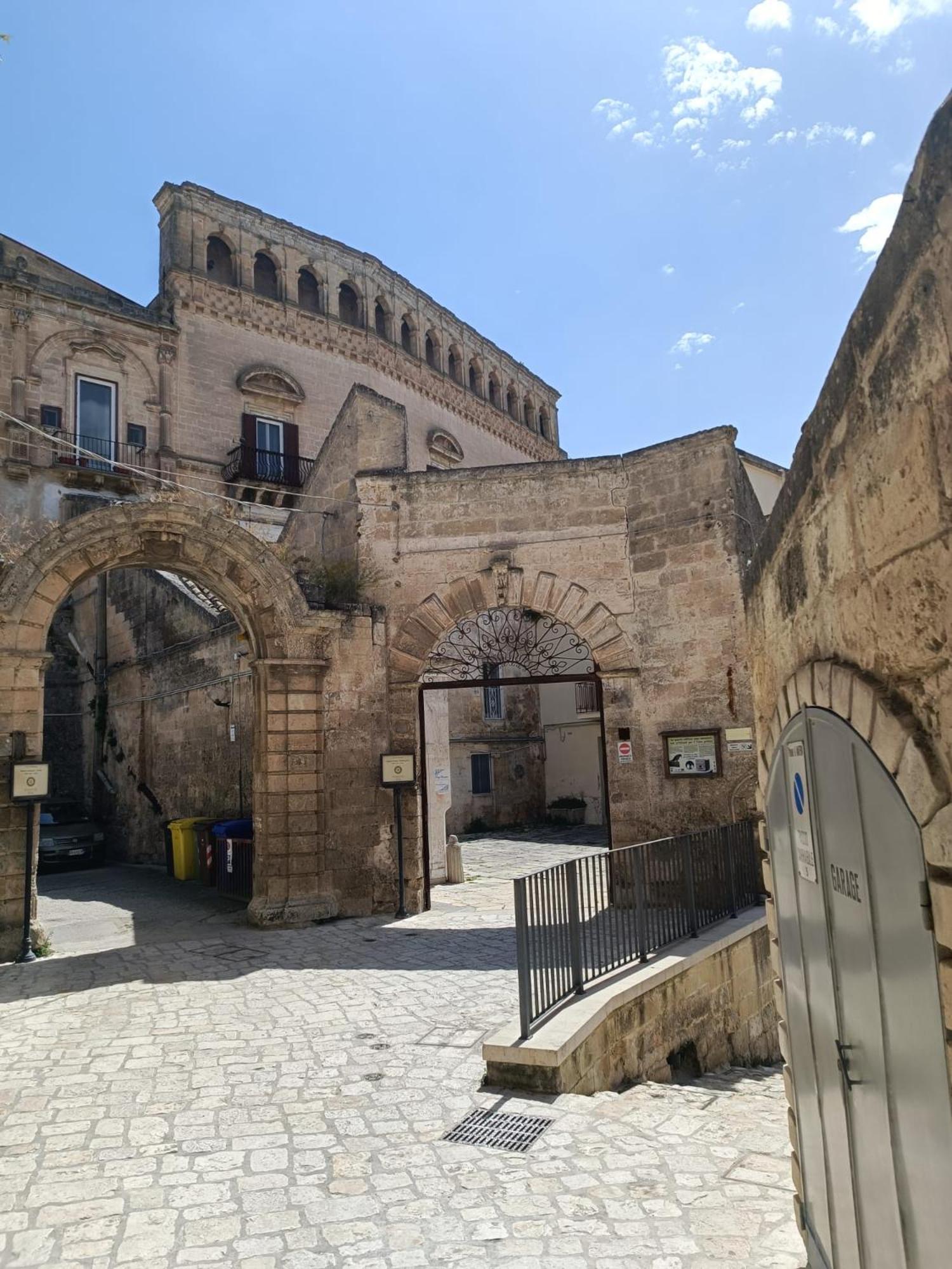 Palazzo Bernardini B & B Матера Екстериор снимка